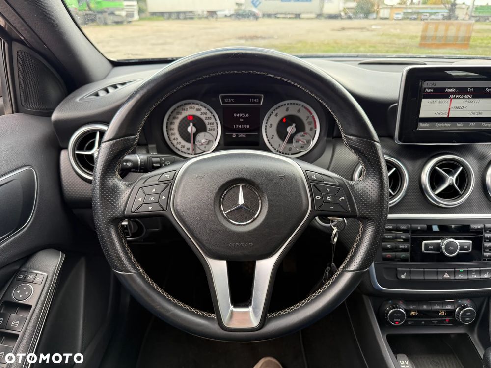Mercedes-Benz Klasa A 180 (BlueEFFICIENCY) AMG Sport - 9