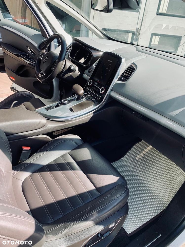 Renault Espace 1.6 dCi Energy Initiale Paris EDC - 30