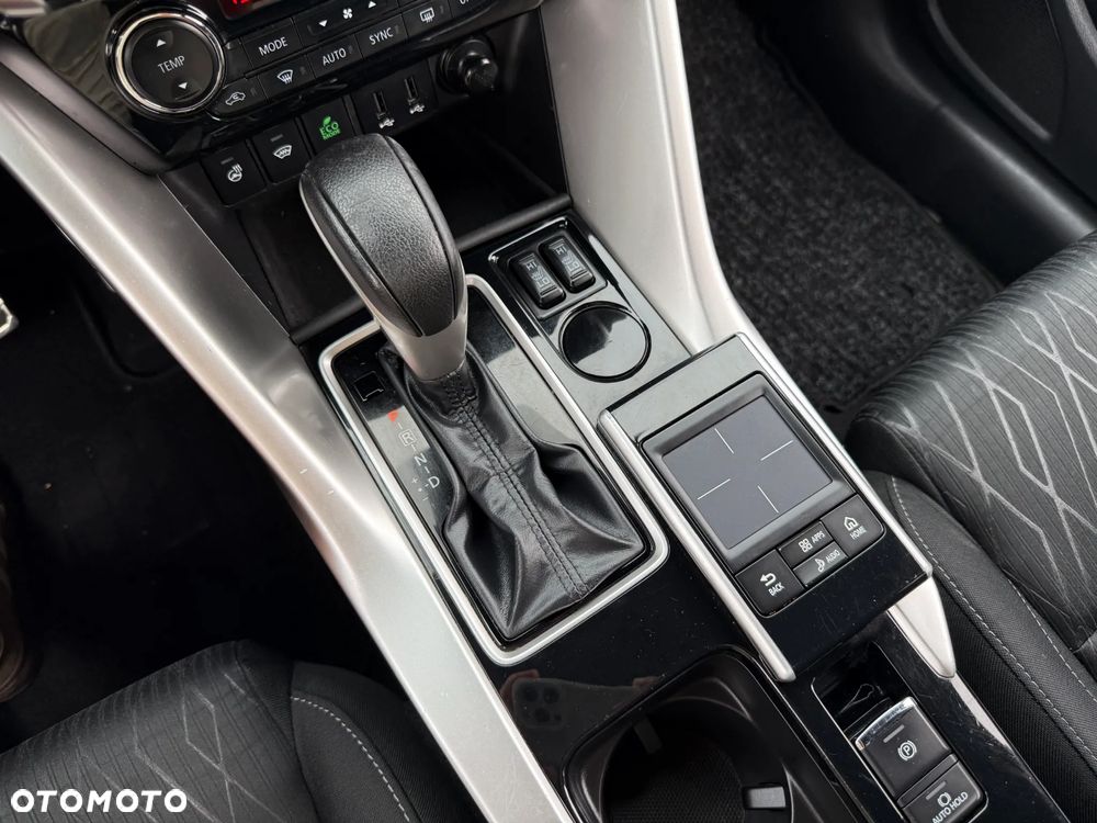 Mitsubishi Eclipse Cross 1.5 T-MIVEC ClearTec CVT 2WD Diamant Edition Plus - 22