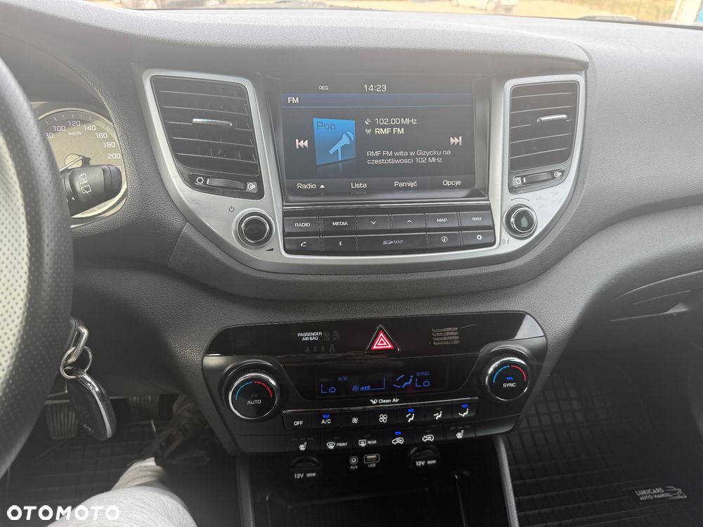 Hyundai Tucson blue 1.6 GDi 2WD Navi - 21