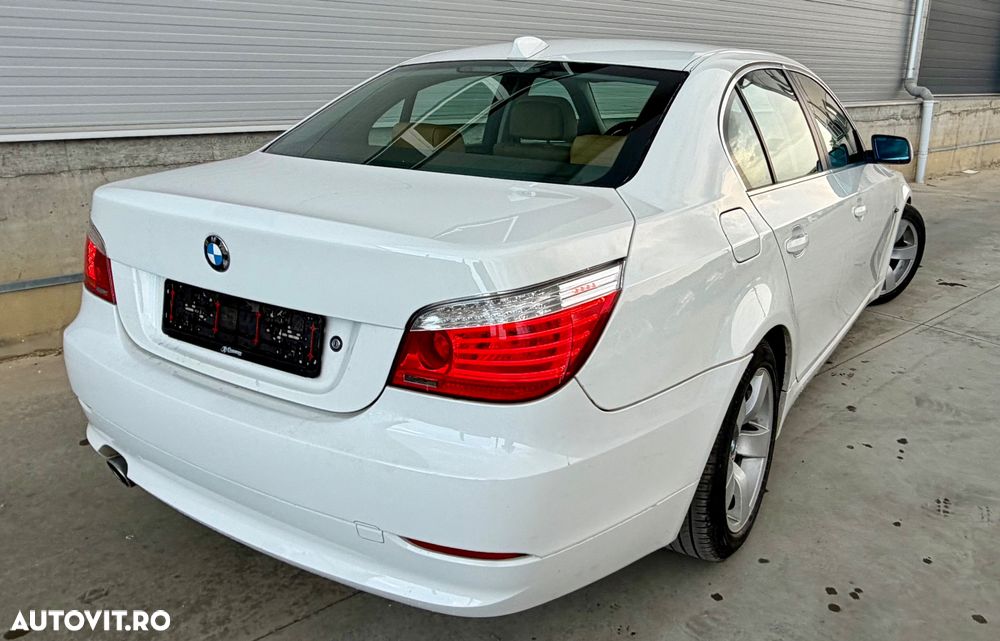 BMW Seria 5 520d Edition Exclusive - 4