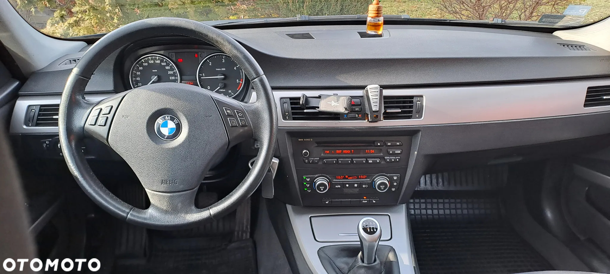 BMW Seria 3 320d - 11