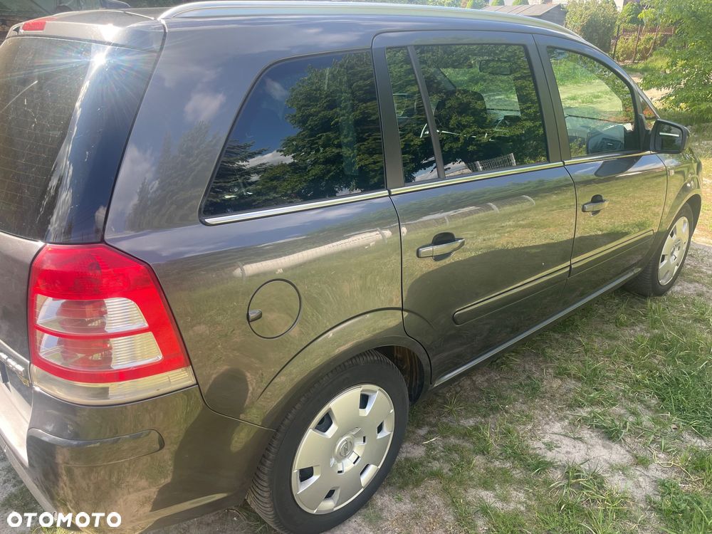 Opel Zafira 2012 photo 4
