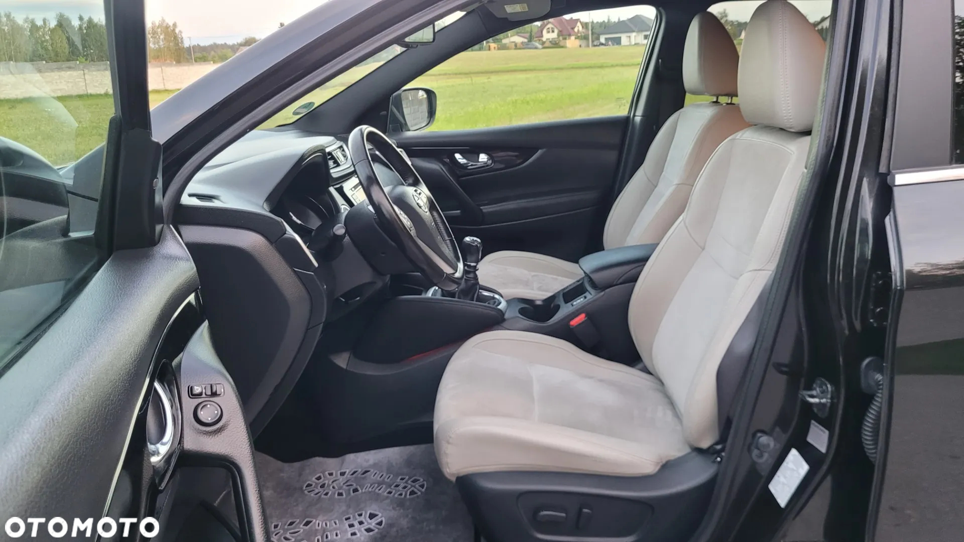 Nissan Qashqai 1.6 DCi 4x4 Black Edition EU6 - 16