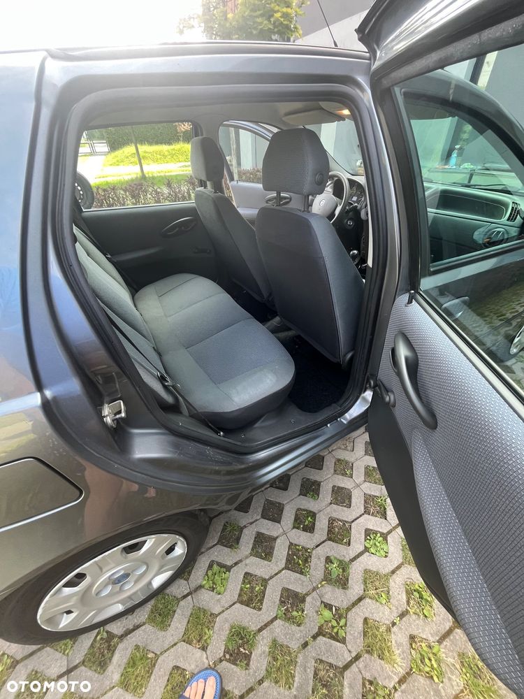 Fiat Punto 1.2 8V Active - 13