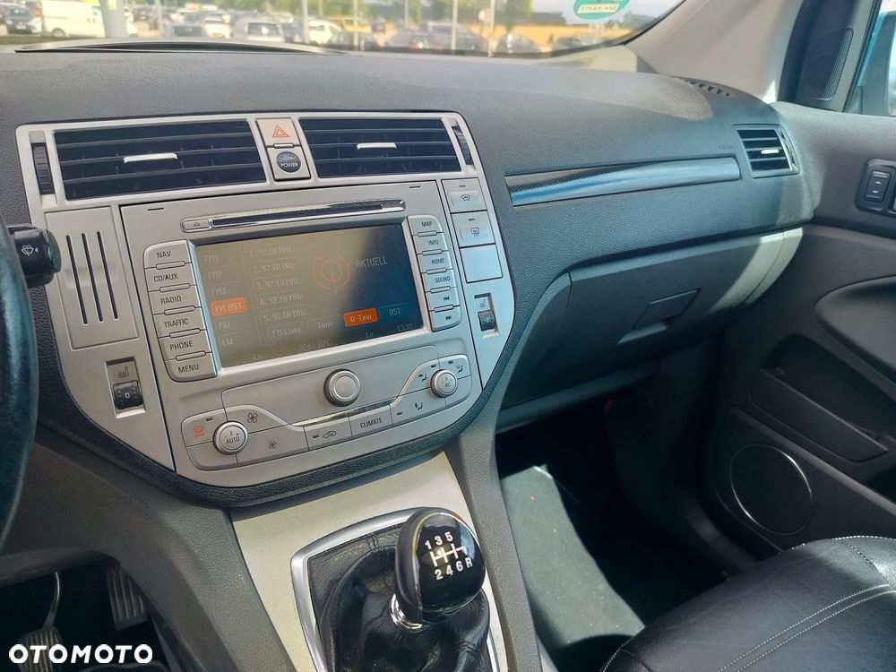 Ford Kuga 2.5 4x4 Titanium - 30