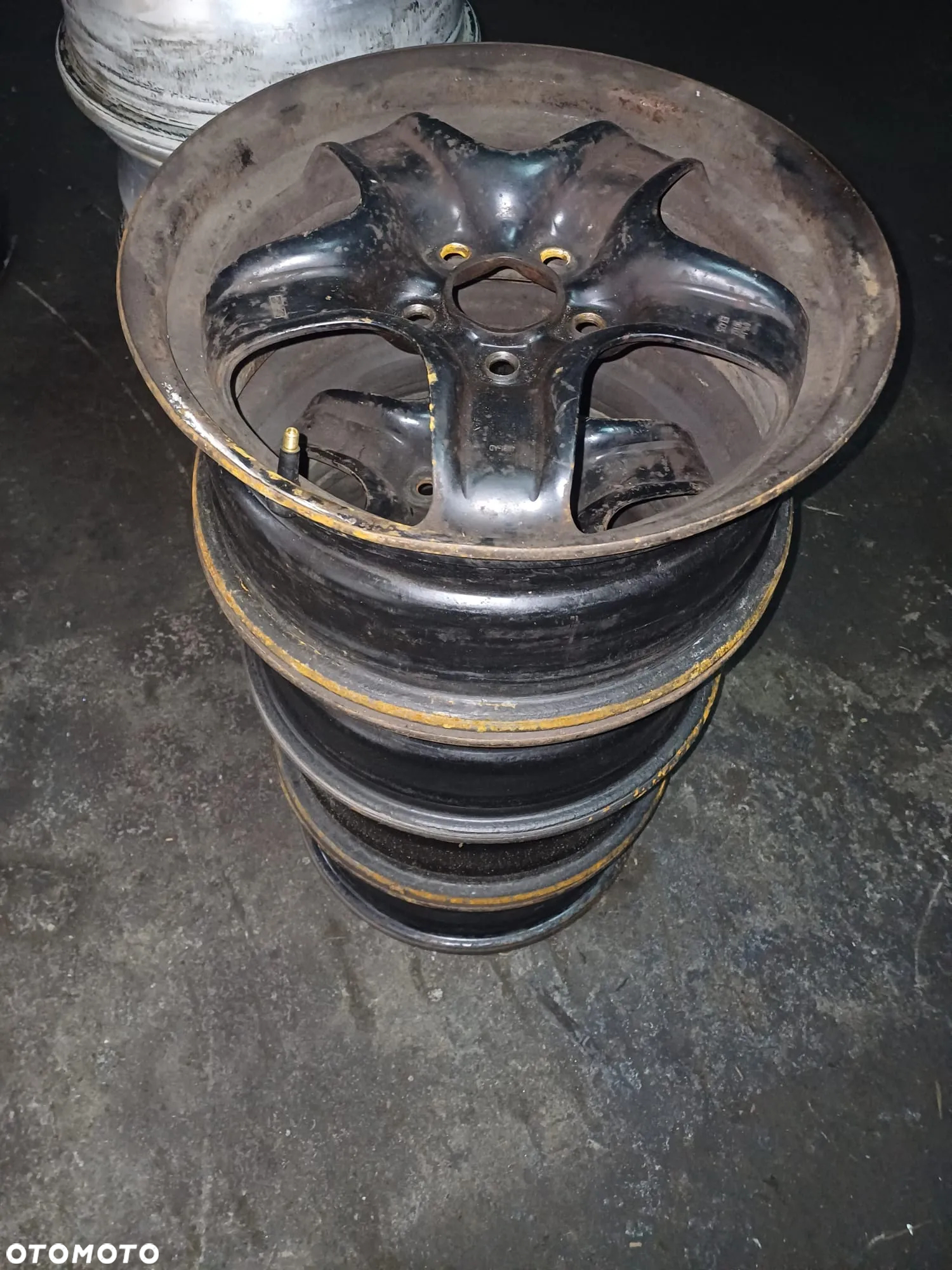 Felgi Strukturalne Stalowe Ford 2160825 6.5" x 16" 5x108 ET 47 - 5