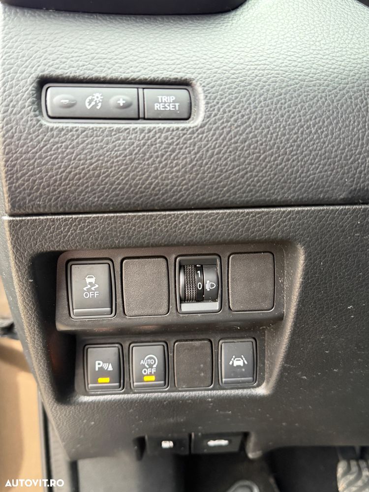 Nissan Qashqai 1.6 DCI TEKNA - 12