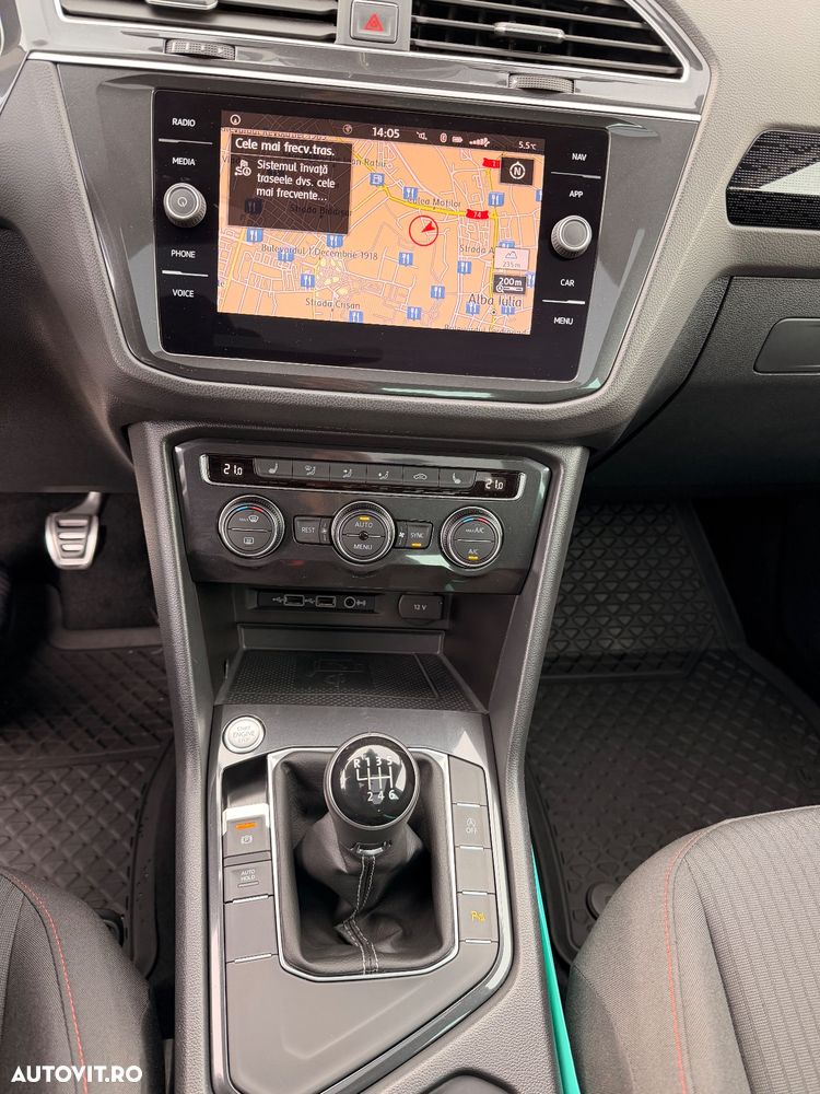 Volkswagen Tiguan - 30