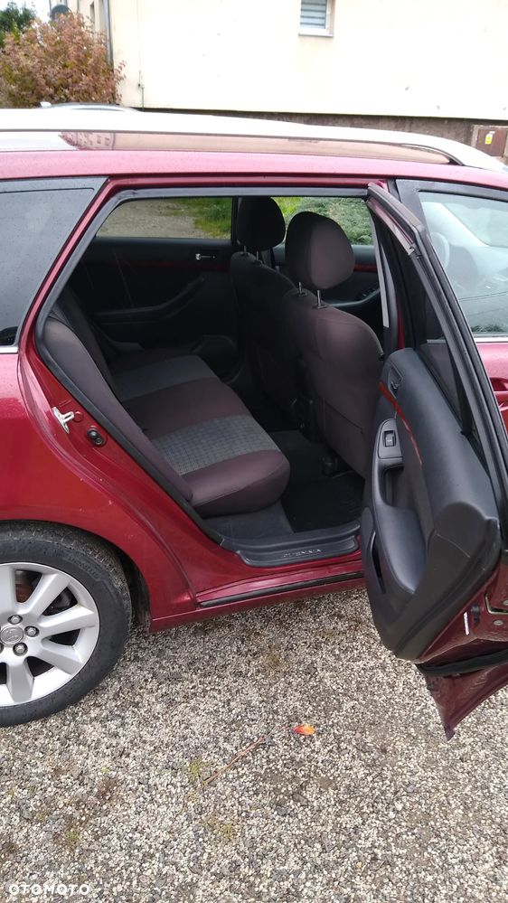 Toyota Avensis 2.0 VVT-i Sol - 17