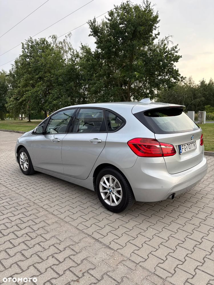 BMW Seria 2 218i - 5