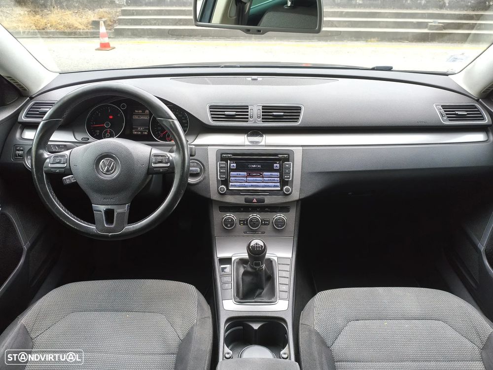 VW Passat Variant 1.6 TDI BlueMotion - 11