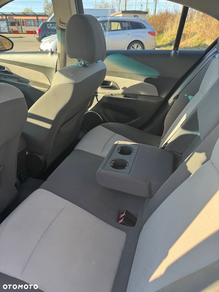 Chevrolet Cruze 1.8 LT+ - 14