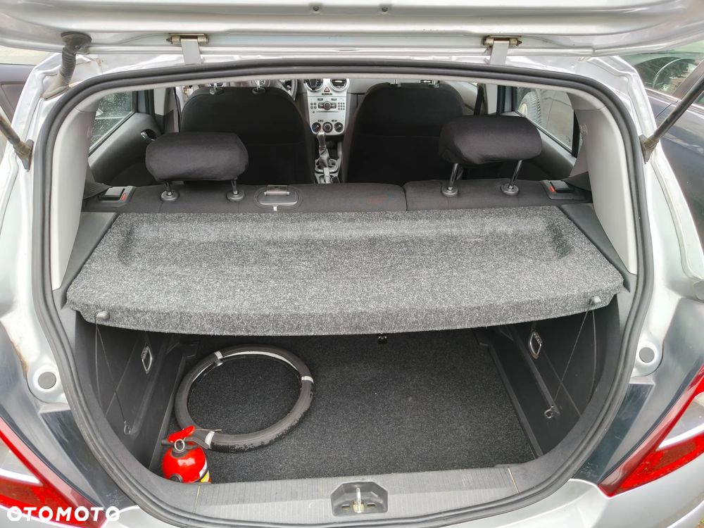 Opel Corsa 1.2 16V Enjoy - 9
