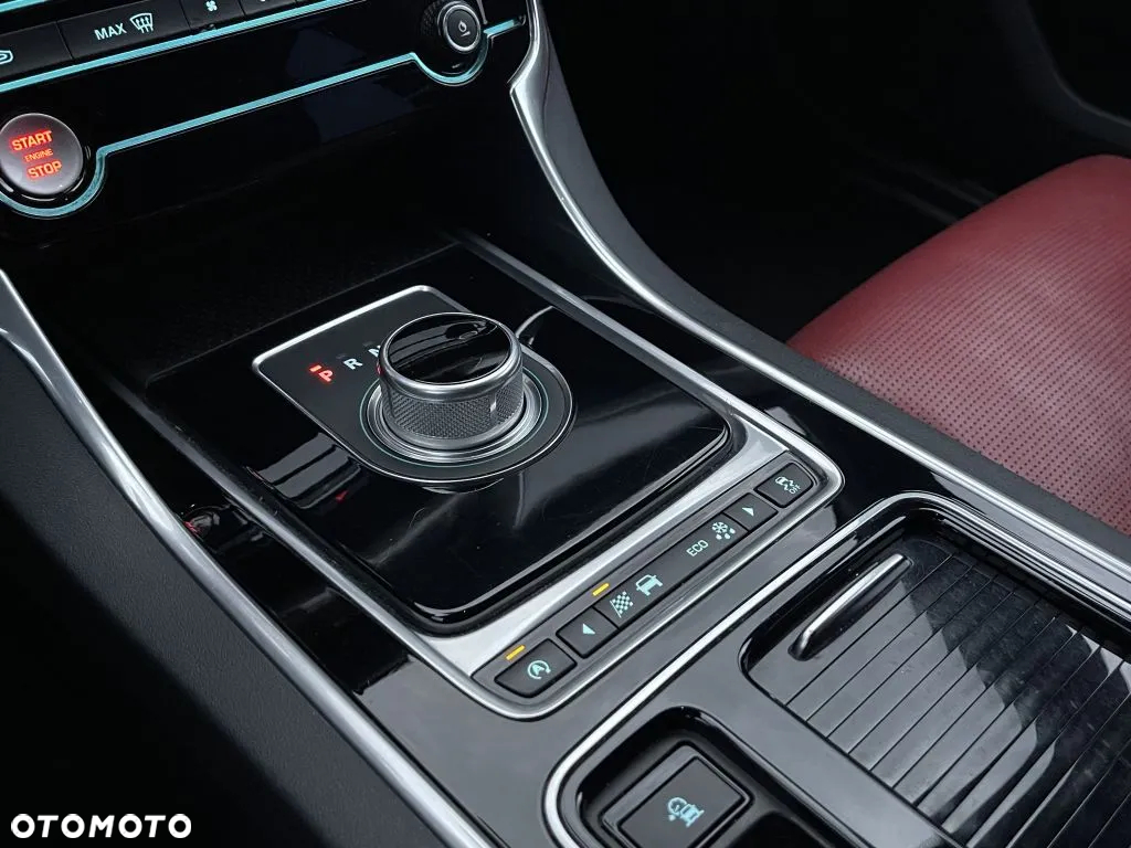 Jaguar XF 2.0 i4D R-Sport - 10