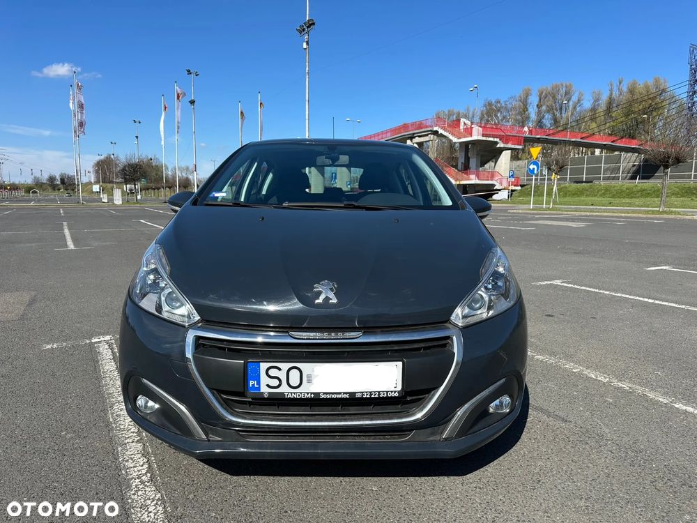 Peugeot 208 - 4