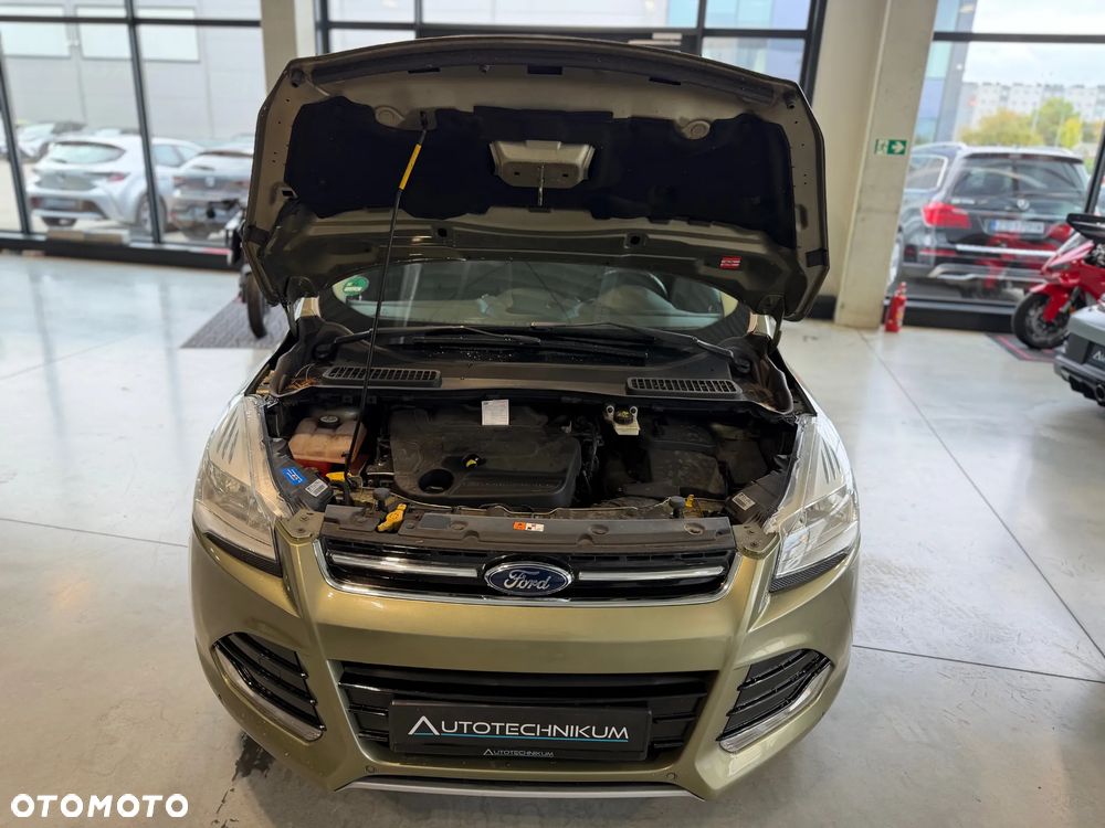 Ford Kuga 2.0 TDCi 2x4 Titanium - 27