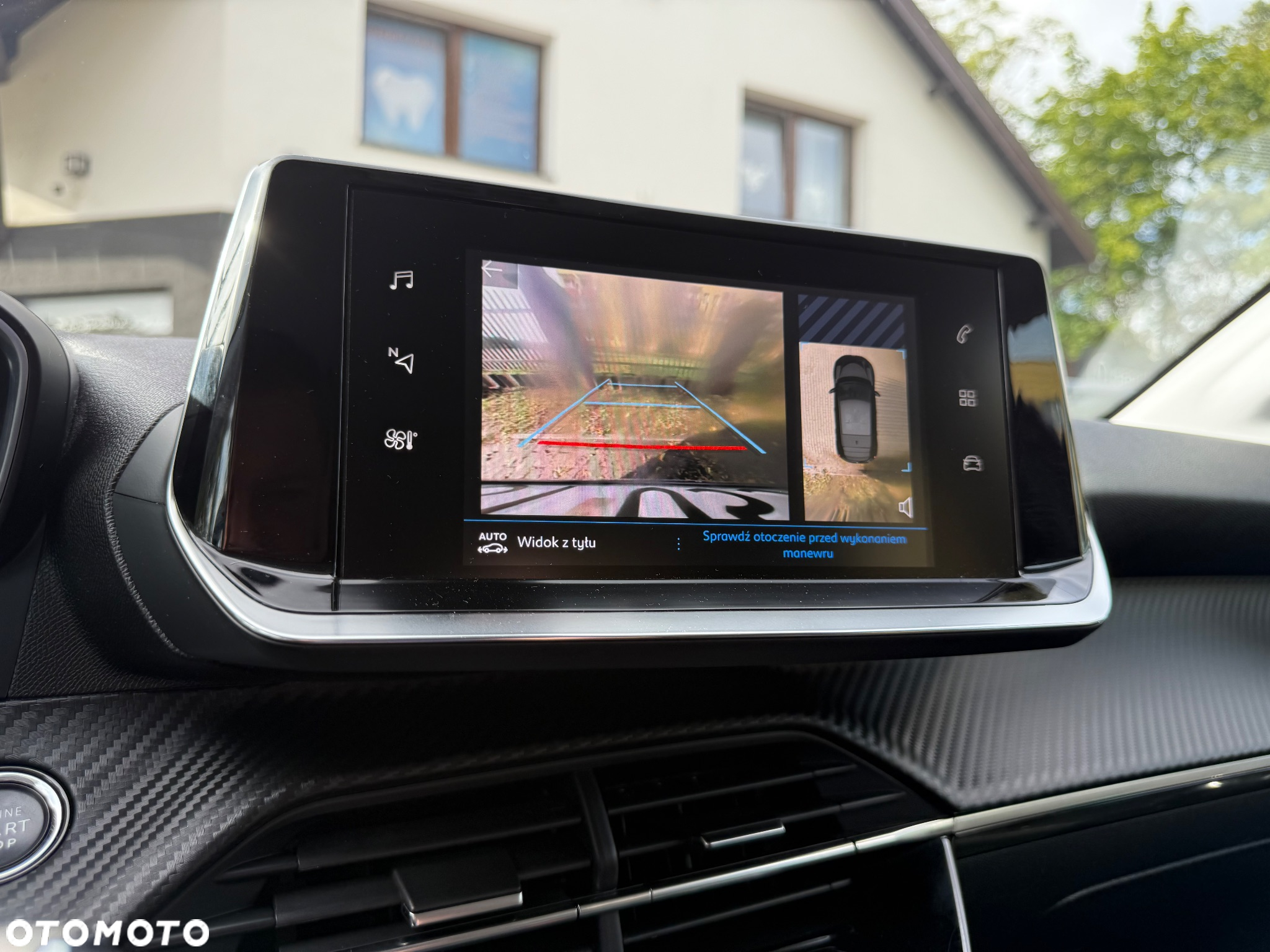 Peugeot 208 PureTech 100 EAT8 Allure Pack - 32