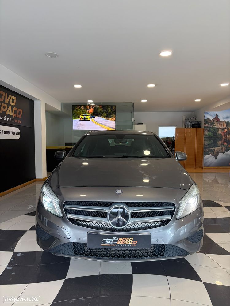 Mercedes-Benz A 180 CDI (BlueEFFICIENCY) Urban - 2