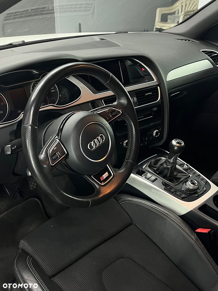 Audi A4 Limousine - 10