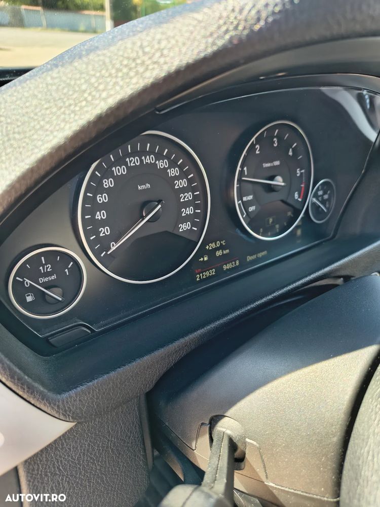 BMW Seria 3 318d Luxury Line - 6