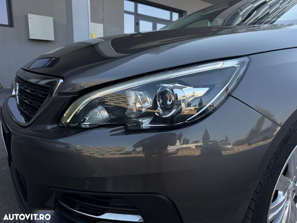 Peugeot 308 PureTech 130 Stop & Start Style - 32