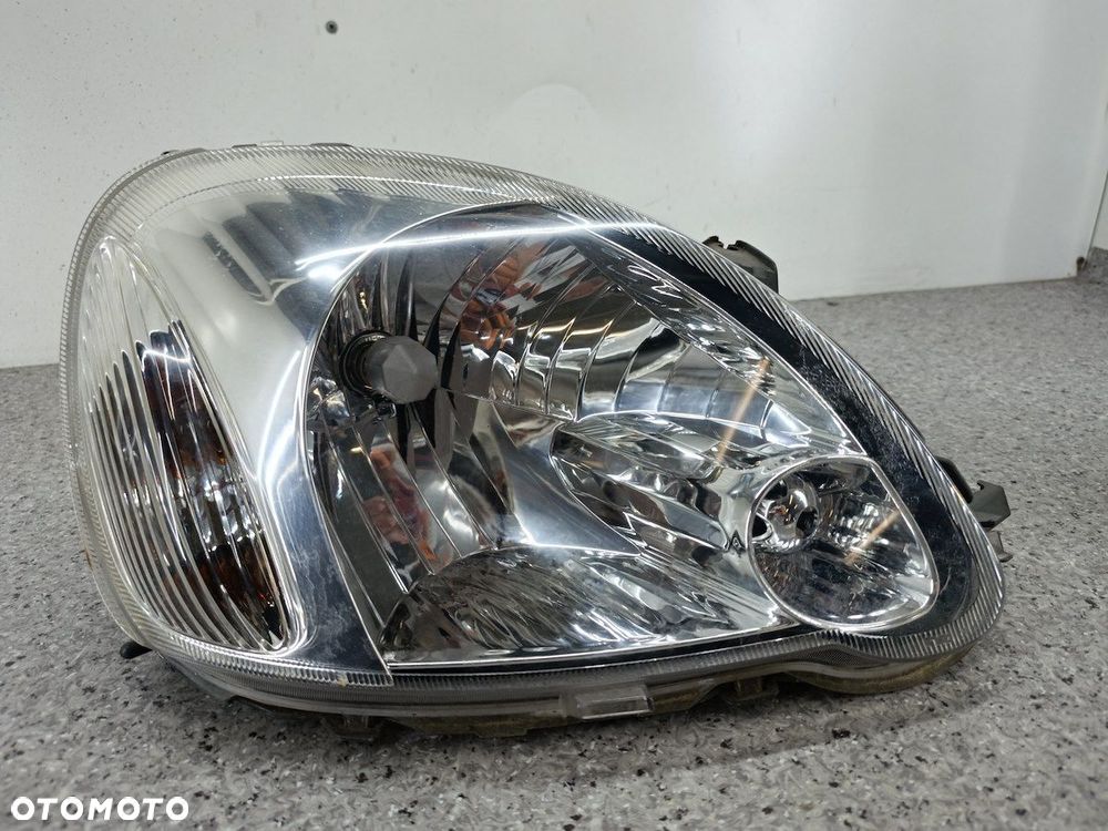 LAMPA PRZÓD PRAWA TOYOTA YARIS I FL 20-A353 TYC - 5