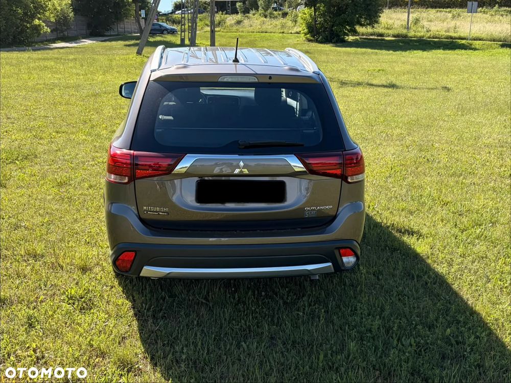 Mitsubishi Outlander 2.0 Intense 2WD - 6