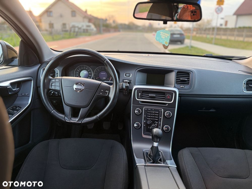 Volvo V60 - 16