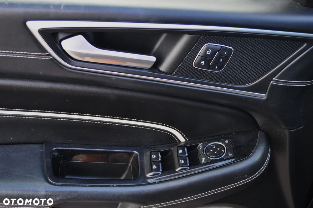 Ford S-Max - 34