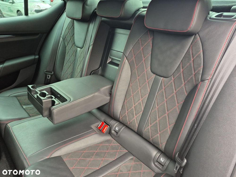 Skoda Octavia 2.0 TSI RS DSG - 14