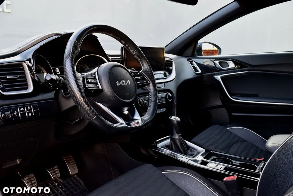 Kia ProCeed 1.5 T-GDI GT Line - 11