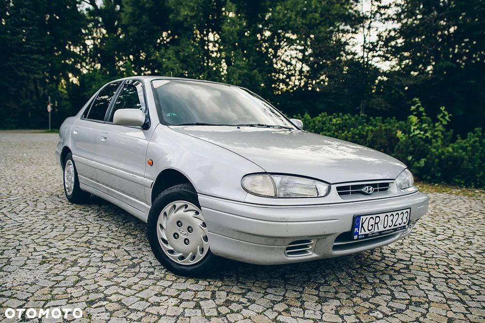 Hyundai Lantra - 11