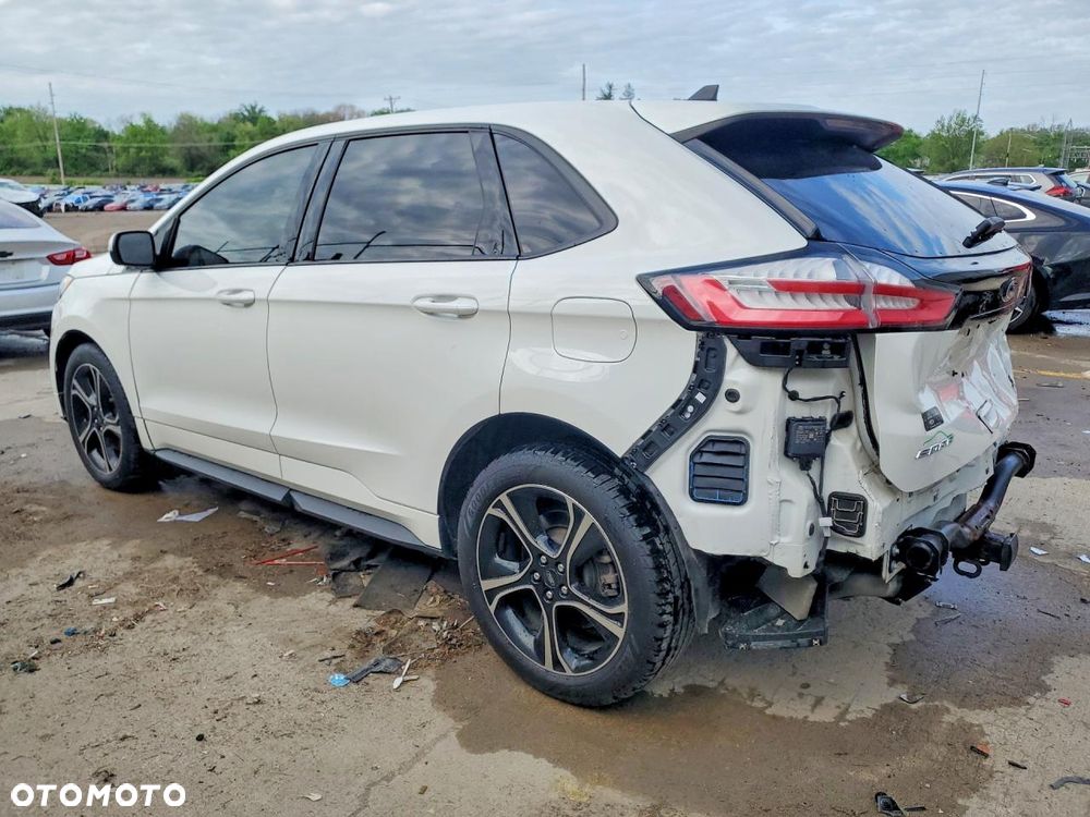 Ford Edge - 2