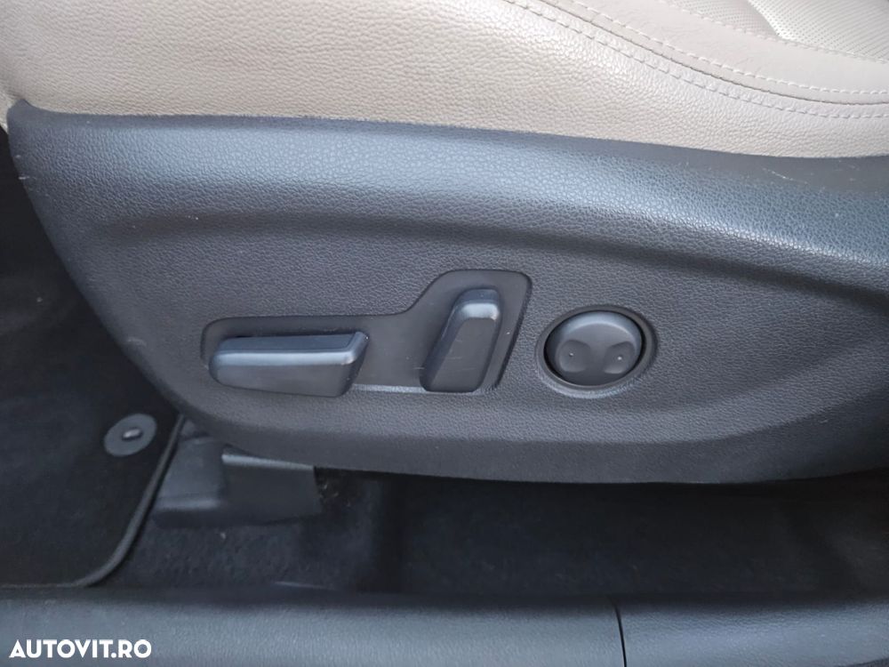 Hyundai Tucson 2.0 CRDI 4WD Automatik Premium - 12