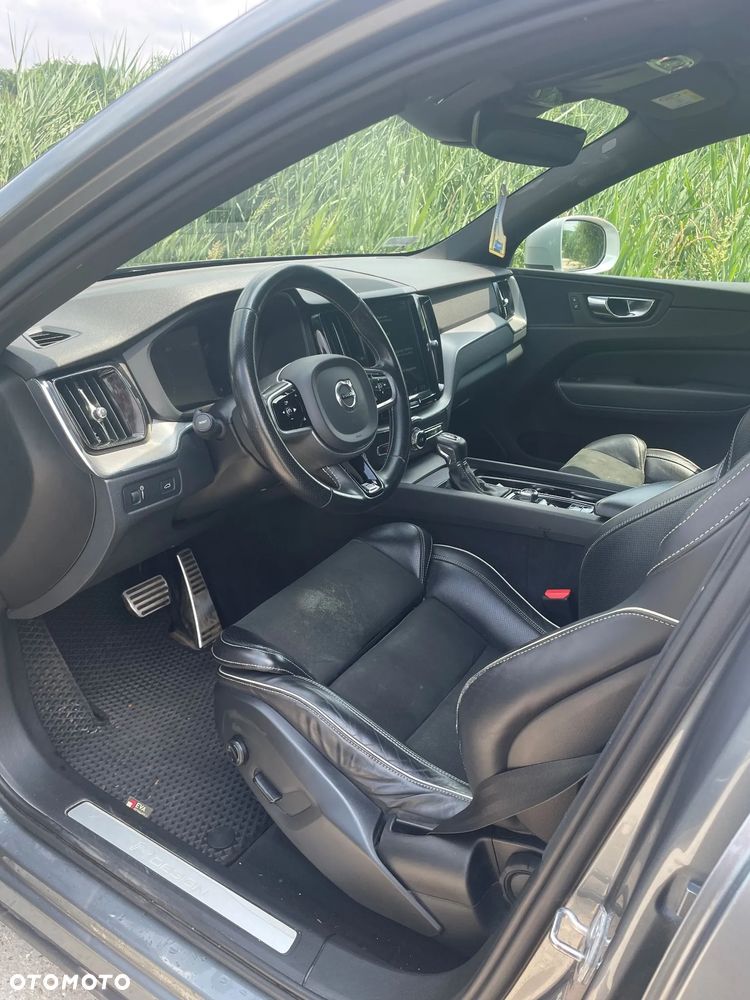Volvo XC 60 D5 AWD R-Design - 10