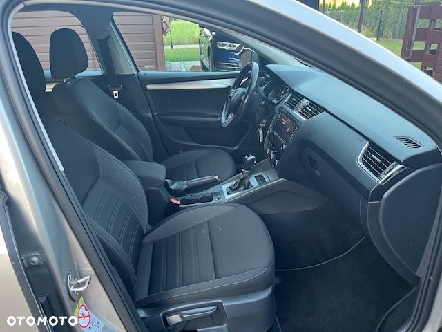 Skoda Octavia 1.5 TSI ACT DSG Style - 10