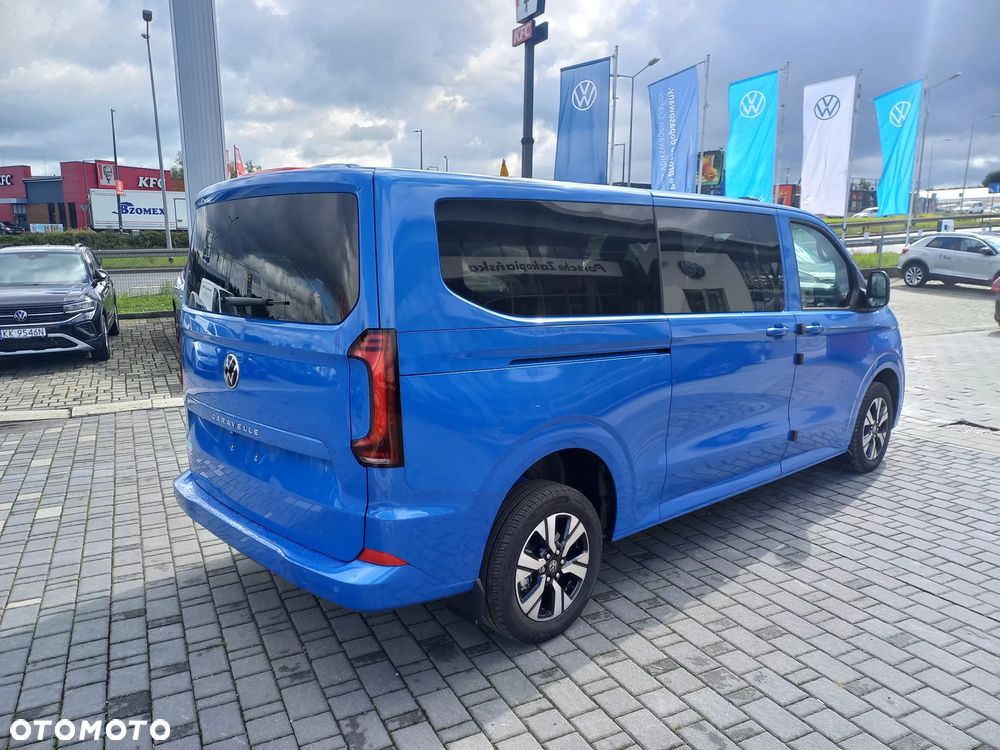 Volkswagen Caravelle - 5