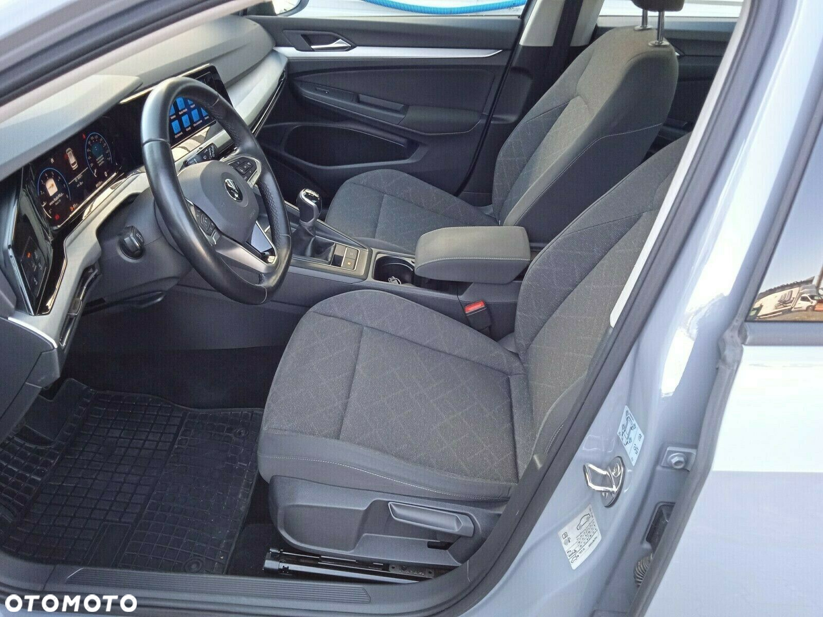 Volkswagen Golf VIII 1.5 TSI EVO Life - 9