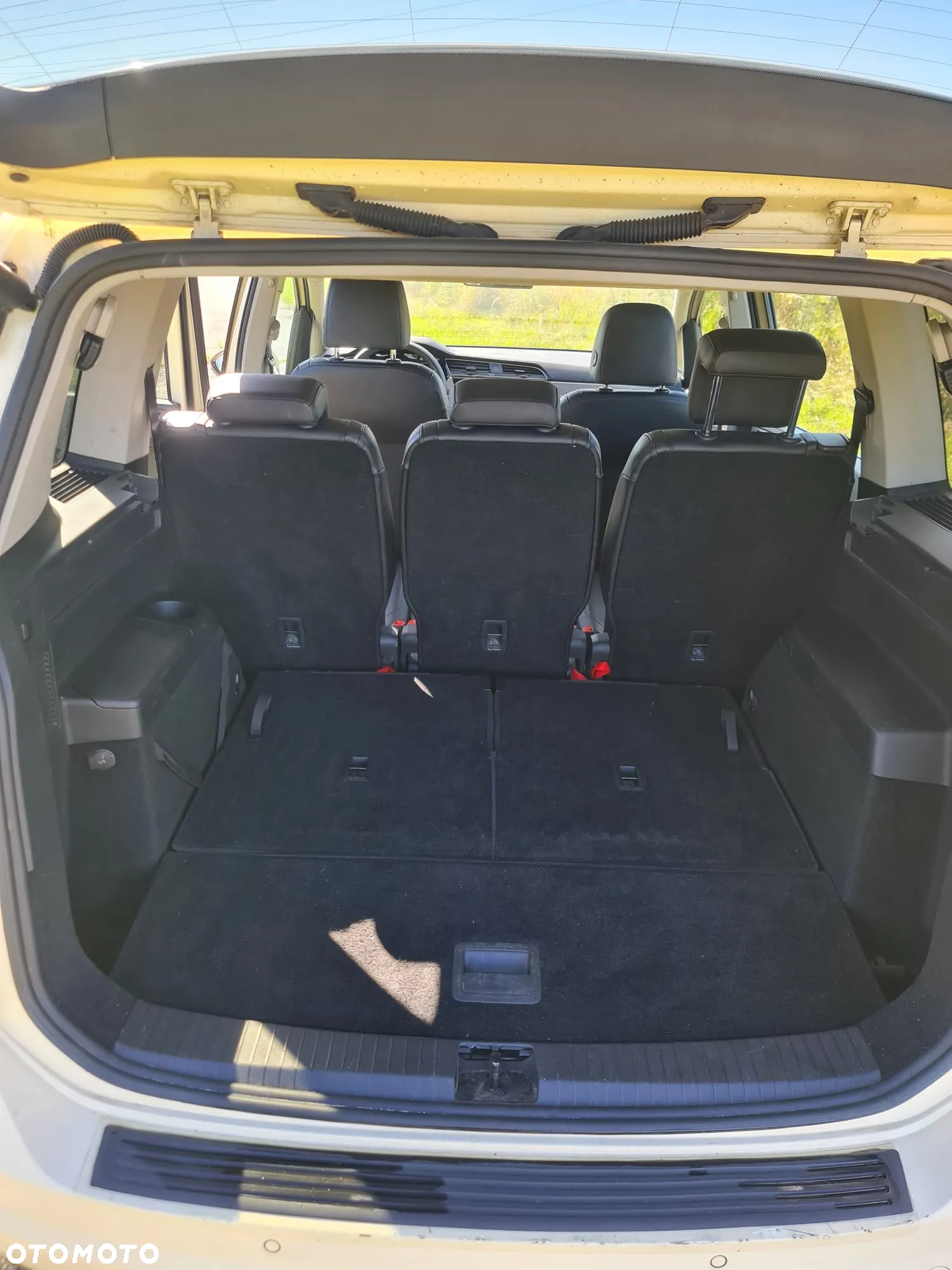 Volkswagen Touran - 8