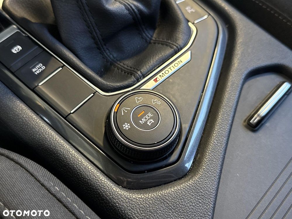 Volkswagen Tiguan Allspace 2.0 TSI 4Mot Elegance DSG - 24