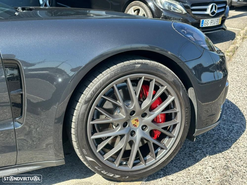 Porsche Panamera Sport Turismo 4 E-Hybrid - 3