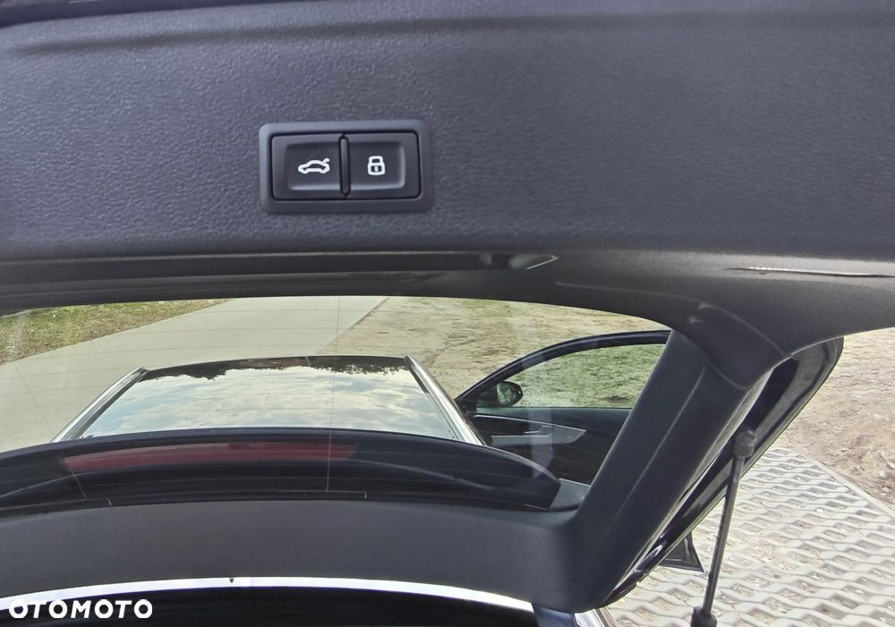 Audi A4 Avant 40 TDI quattro S tronic advanced - 10