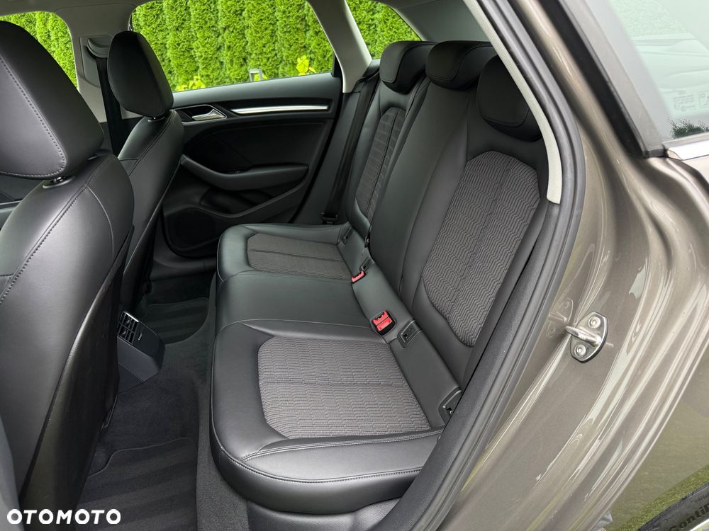 Audi A3 Sportback 1.4 TFSI Ambiente - 7