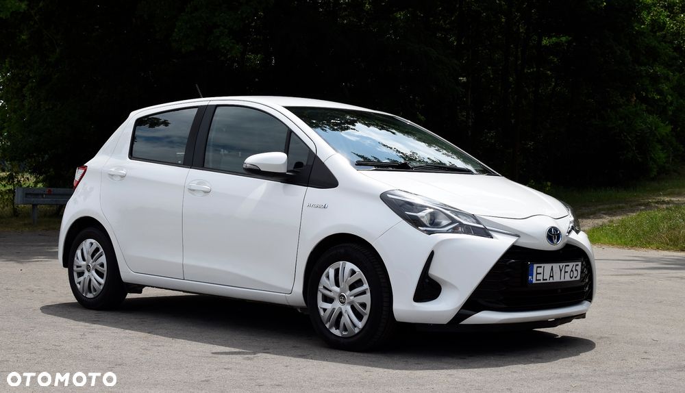Toyota Yaris Hybrid 100 Premium - 19