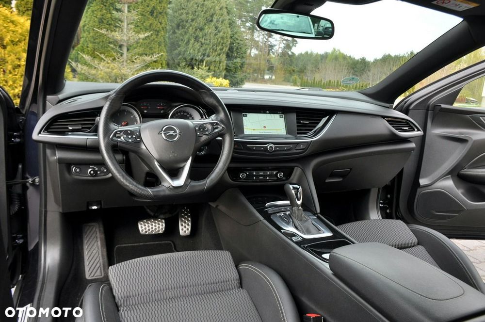 Opel Insignia - 28