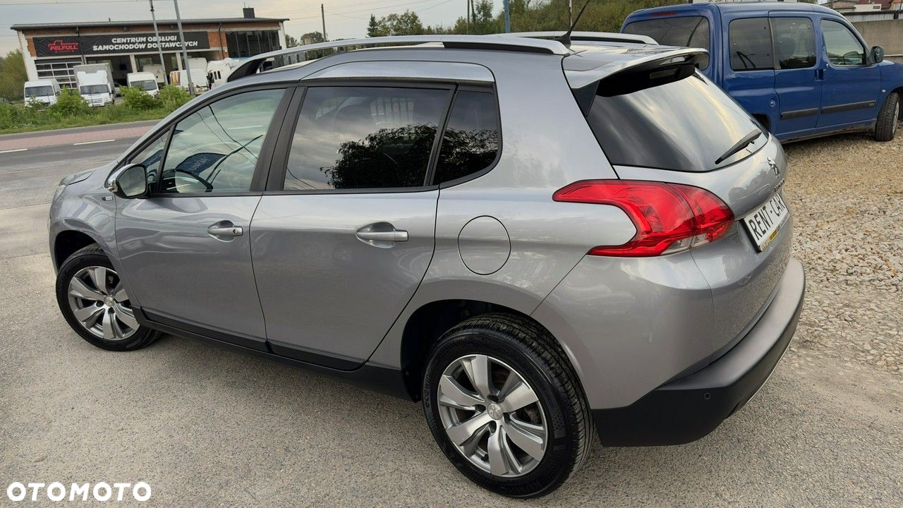Peugeot 2008 1.2 Pure Tech Style - 2