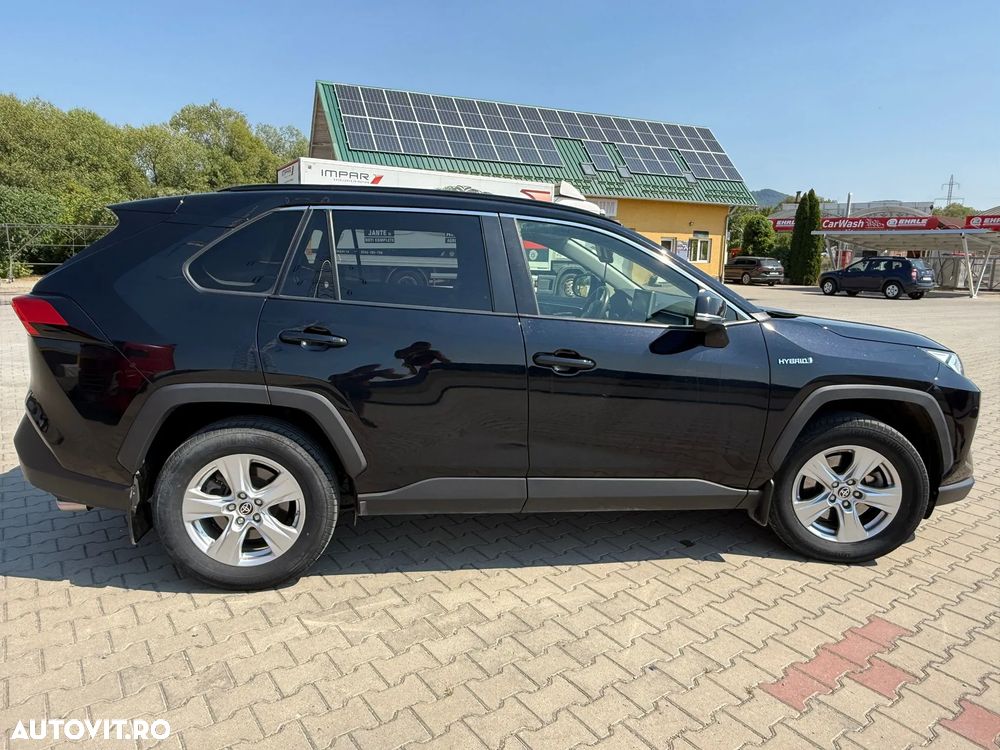 Toyota RAV4 - 9