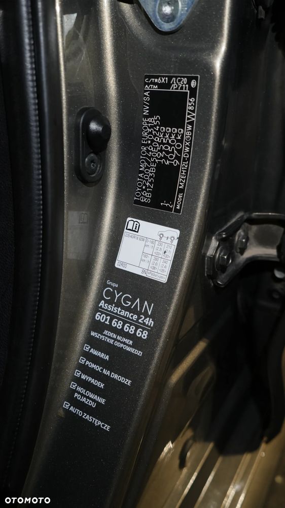 Toyota Corolla 2.0 Hybrid Executive - 34