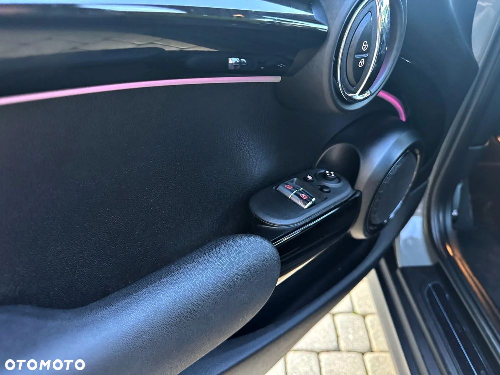 MINI Cooper SE Trim XL - 20